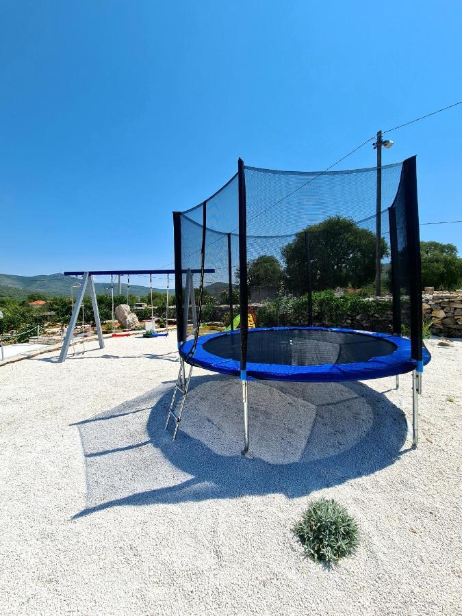 House Camellia With Fenced Pool And Playground Villa Blizna Donja Exterior foto